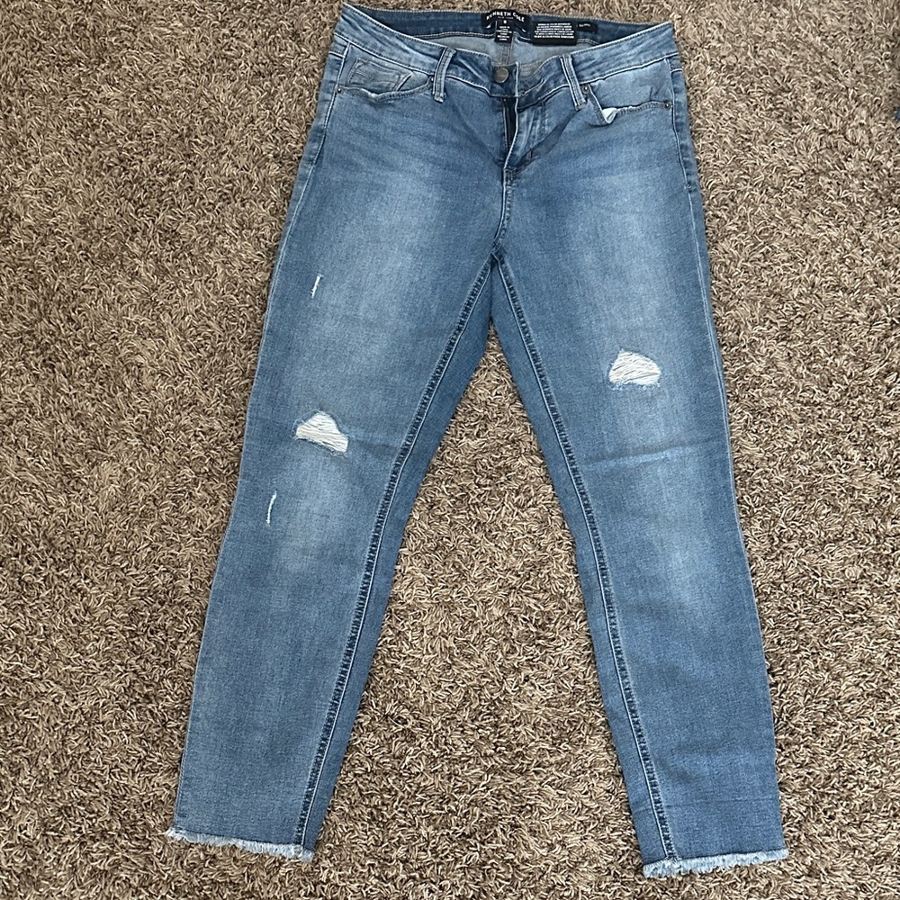 Kenneth Cole Blue Cropped Distressed Jess skinny Jeans size 6